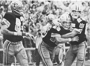 1969 Saints-49ers Action - 4
